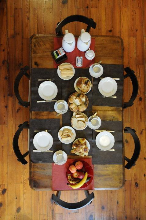 Acomodação com café da manhã  Gorriti 4290